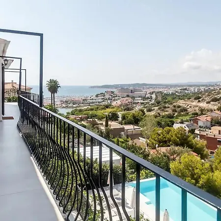 Вилла Colonial. Impressive Views Of The Sea. High Design. Renovated. Сиджес